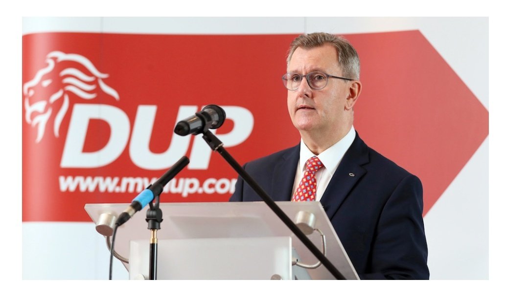 APoliticalView1's tweet photo. What's going on with #bbcnews & rest of #NIMedia?
90% of all #NIP coverage is negative & #duponline on only 13% support!
#NIP Protects 1000's jobs & turbocharges FDI enquiries!
N/S trade growth through the roof!
License payers really need some balanced & factual reporting? https://t.co/1zGWlZKHjX