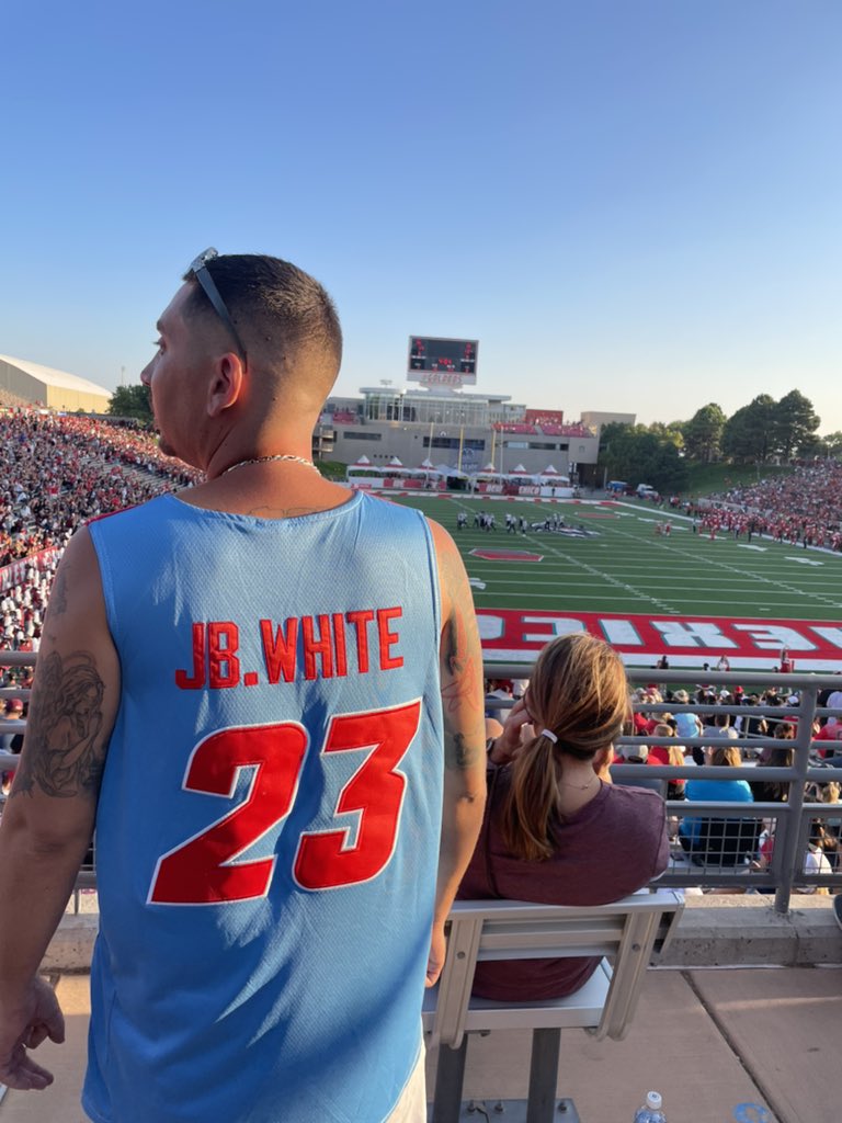 JB White jersey at today’s <a href="/UNMLoboFB/">New Mexico Football</a> game. <a href="/jude_vossnm/">Jude Voss</a>