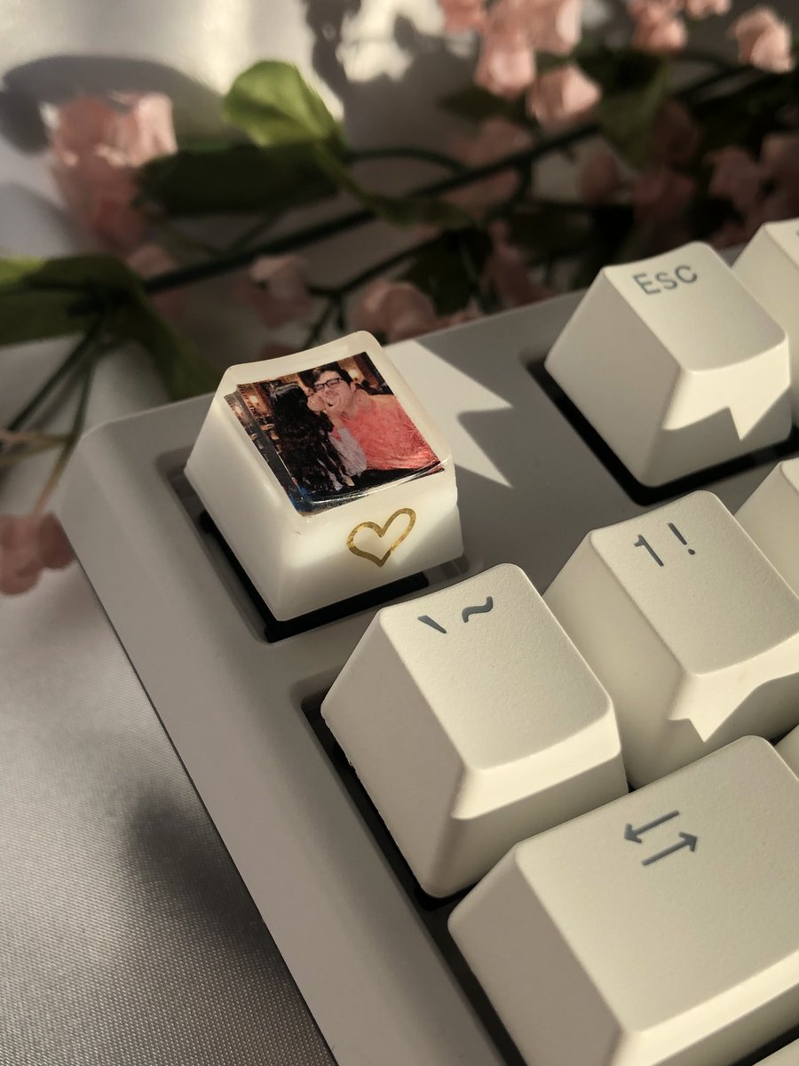 Hi everyone!! I have started to make custom photo keycaps! Here is one I made of myself and <a href="/Dropped/">Dropped</a>. I can make keycaps with photos of your s/o, loved ones, pets, and much more! You can design it any way you want! 😇💗
etsy.com/listing/108324…