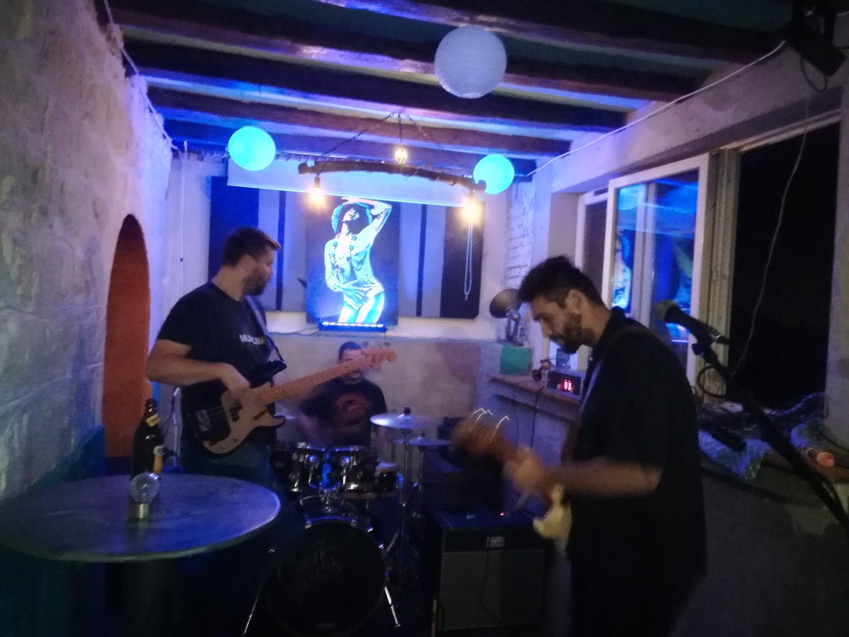 Branch eko hostel
Aranđelovac
COTTON PICKERS
live