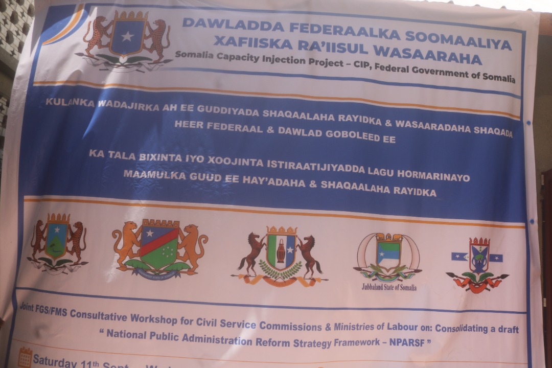 CIPSomalia's tweet photo. A 5-day Joint FGS / FMS Civil Service Commissions and Ministries of Labors Workshop started today on Consultations and Consolidations of the National Public Administration Reform Strategy Framework (NPARSF) in #Mogadishu https://t.co/tWytOuPwW9