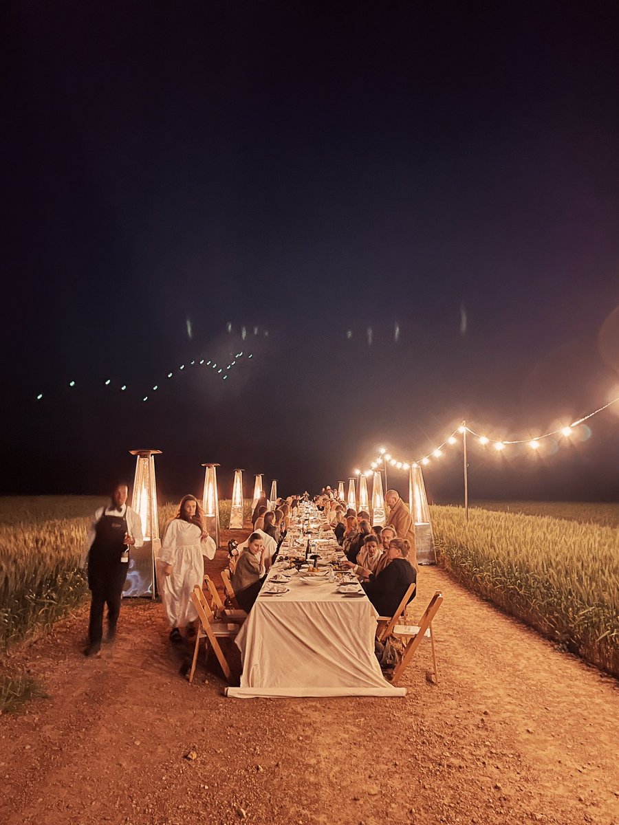 fhatuwaniMukhel's tweet photo. This has to be the best dinner experience ever for me. @BestersLeandra always comes up with the best adventure ideas, we drove all the way from Johannesbug for this dinner and at some point I was very skeptical about but it but was worth everything and more. #travelafrica #advent https://t.co/jwMwburPKT