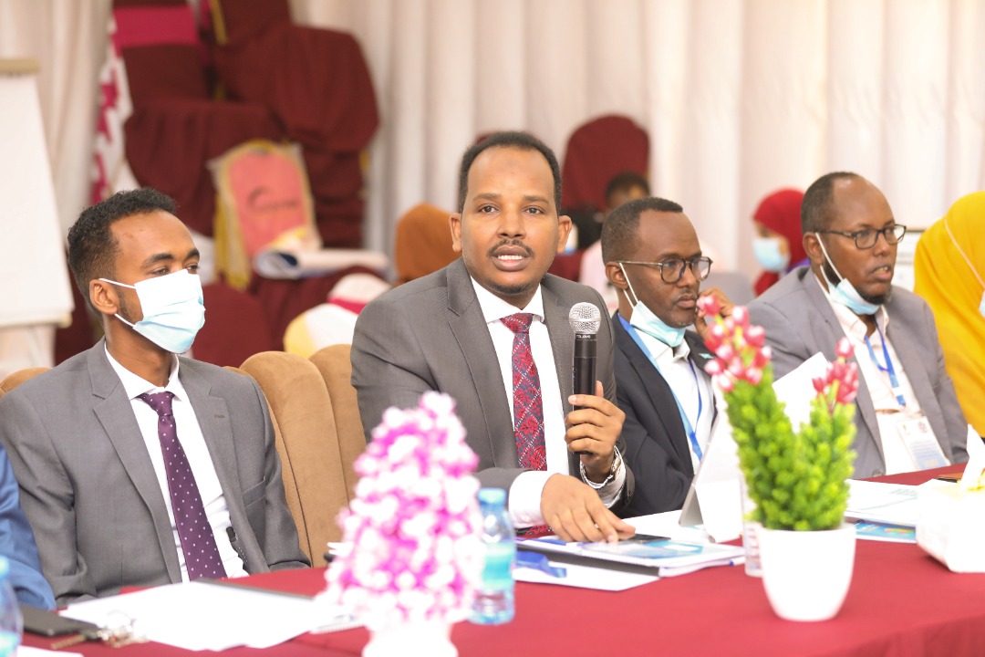 CIPSomalia's tweet photo. A 5-day Joint FGS / FMS Civil Service Commissions and Ministries of Labors Workshop started today on Consultations and Consolidations of the National Public Administration Reform Strategy Framework (NPARSF) in #Mogadishu https://t.co/tWytOuPwW9