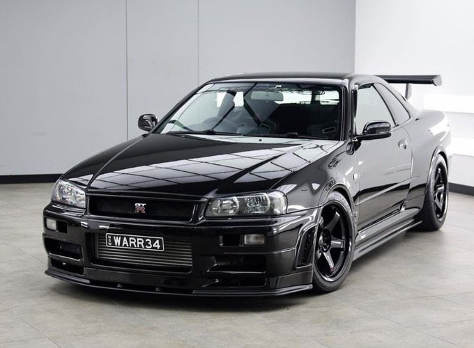 Nissan GTRs tweet media