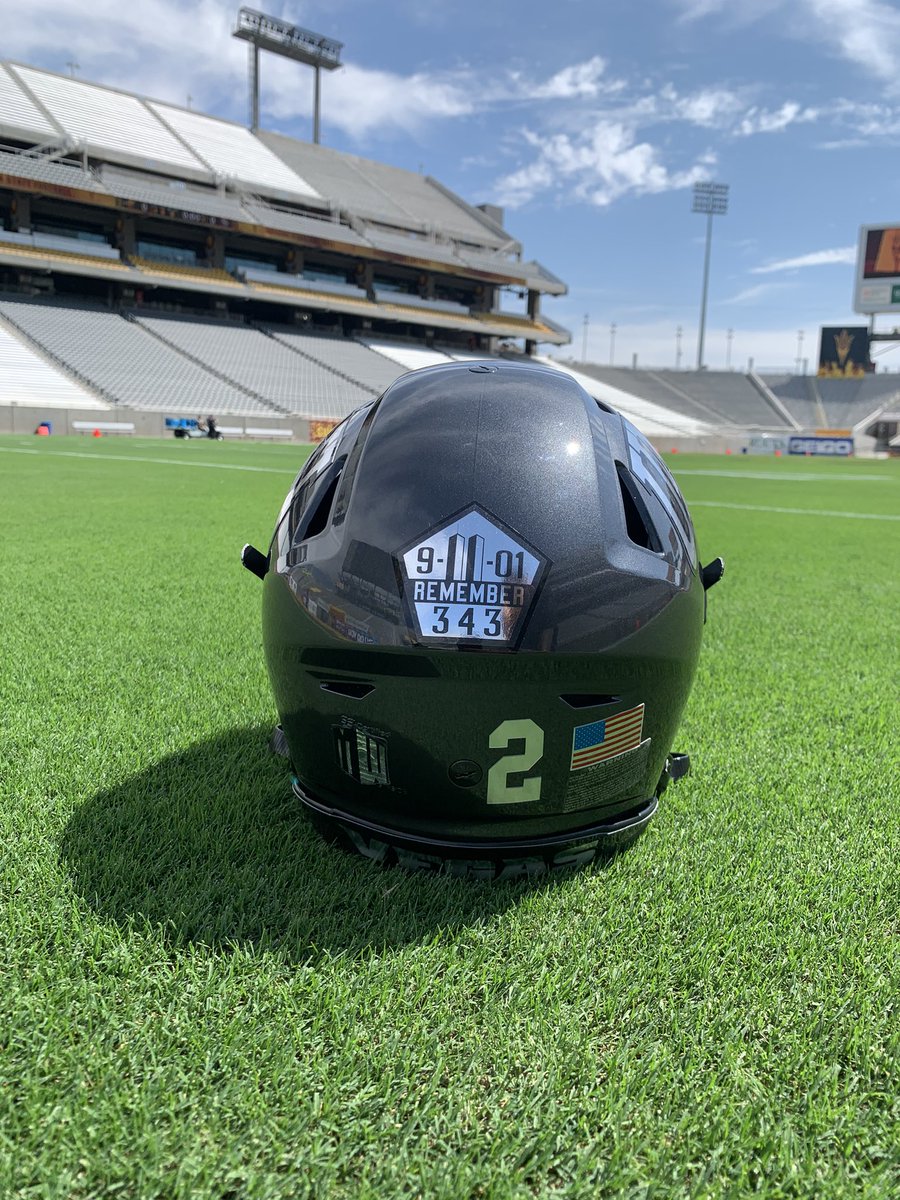 We have a special helmet today as we recognize the 343 firefighters lost in 9/11. This logo is the same logo the <a href="/LasVegasFD/">Las Vegas FireRescue</a> is wearing today in their honor. Thank you for your service! #NeverForget 🇺🇸