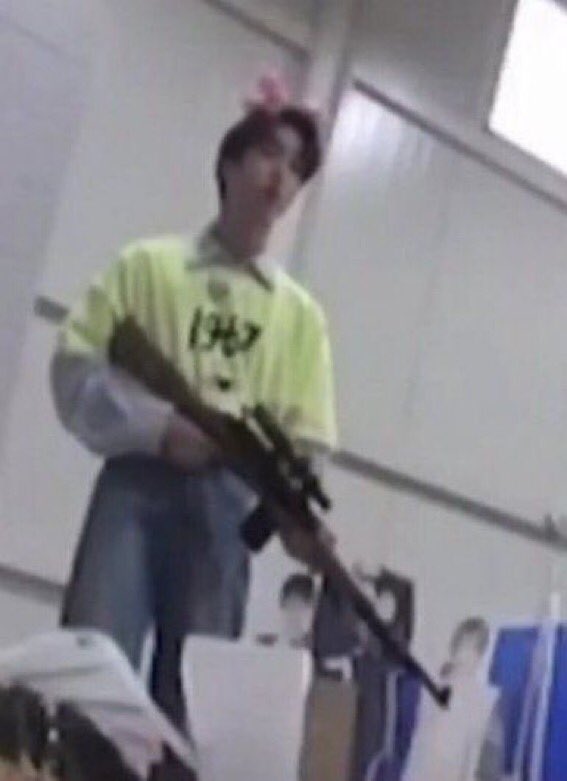rand0mical's tweet photo. I thought stays and atinys were besties wtf is this shit #ateezdisband #skzdisband

also #btsdisband #blackpinkdisband trending AGAIN?? y'all c'mon now 😰

if u h8 on anyone ur toxic and making ur fandom &amp; group look bad. ateez, stray kids, bts, and blackpink don't want you <3 https://t.co/U4AqhlmN45