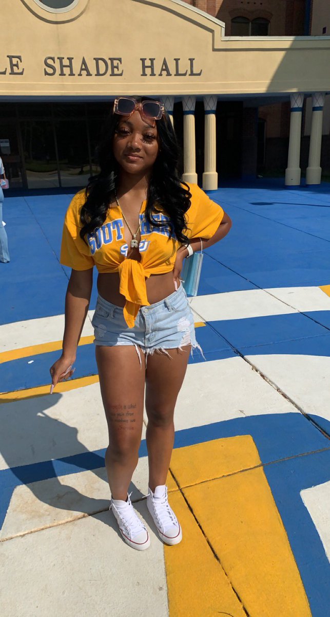 baddierere1's tweet photo. Way to Sexy💙💛🐆#subr25 #su25 https://t.co/fOT9tWvIu1