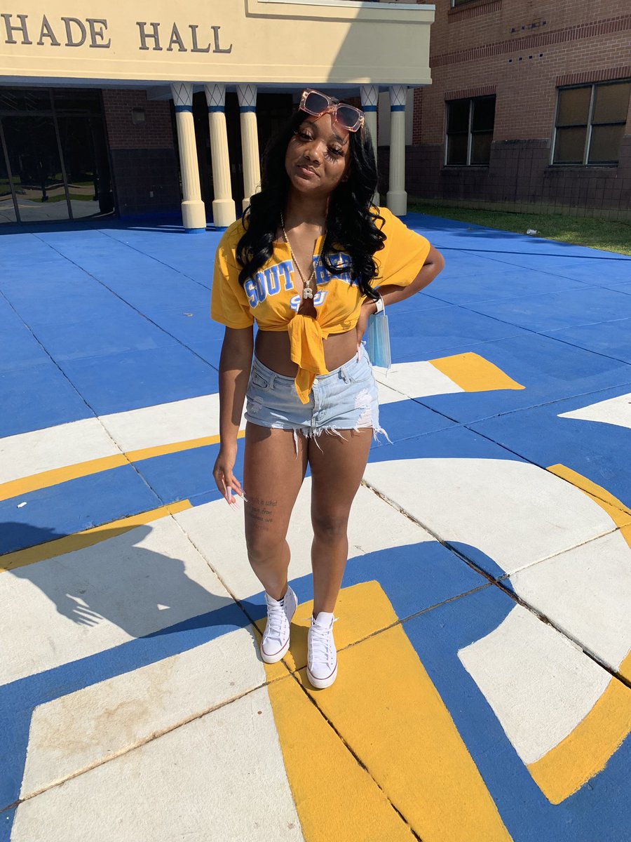 baddierere1's tweet photo. Way to Sexy💙💛🐆#subr25 #su25 https://t.co/fOT9tWvIu1