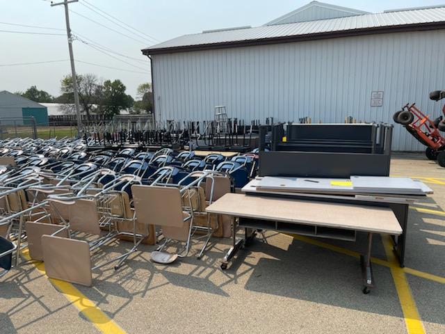 CentralDeWitt's tweet photo. FREE to residents within the Central DeWitt Community School District! We’re making way for new furniture to create a better learning environment so we have school furniture available for the taking. First come, first served at maintenance shop on 10th Street. #gosabers #cdcsd https://t.co/gvdW8lAuCP