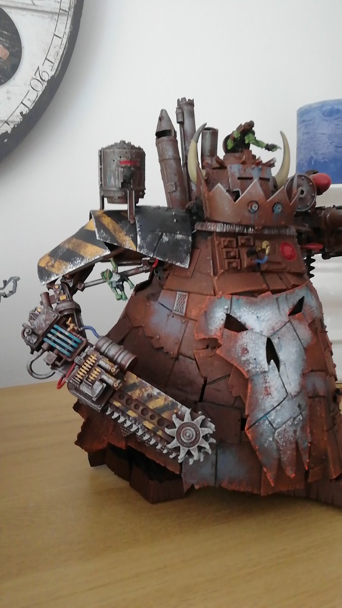 StudiosDeadeye's tweet photo. @WarComTeam @elementgames_ng @LeodisGames @TritexGamesLtd #warhammer40k #40k my 'paint a model in one evening' stompa challenge https://t.co/o8fTcmufeI