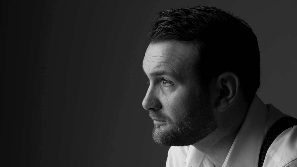 Midwalesopera's tweet photo. #TabarroIntros Welsh Tenor Robyn Lyn Evans is back to play another dashing lover in the role of Luigi, the third corner of the ill-fated Il tabarro triangle! #teamtabarro https://t.co/PBmRfte81l https://t.co/T7edClzFeI
