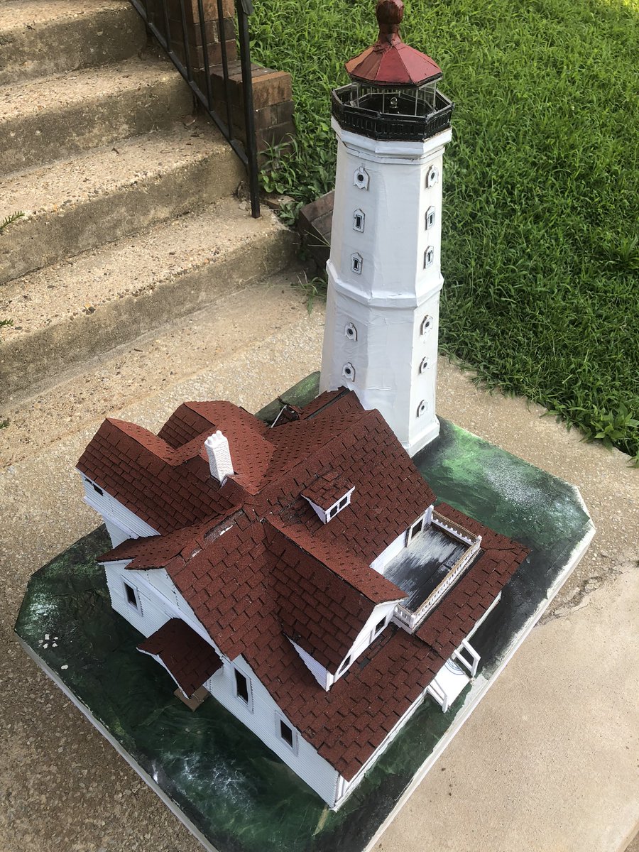 Survivor1844's tweet photo. This cardboard sculpture of the North Point Lighthouse Museum will be on display in an upcoming Milwaukee art show. The lighthouse was built in 1888 to mark the entrance to the Milwaukee River. #NorthPointLighthouse @bobbyt @onmilwaukee  #pewfellow @nytimes @northpointlighthouse https://t.co/Lrr2DsUuSc