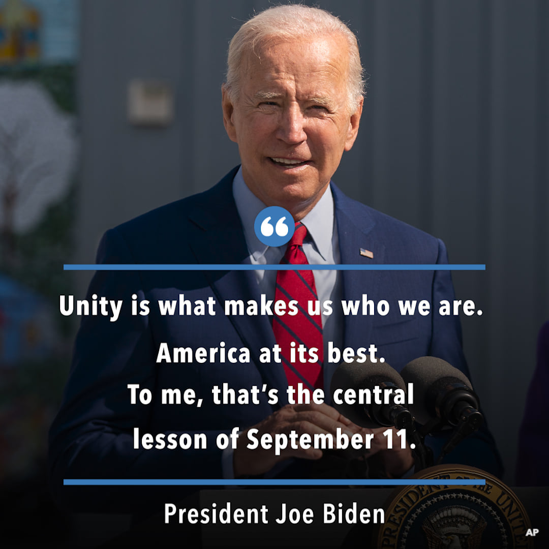 Mutungamiri wenyika yeAmerica VaJoe Biden vobatana nemhuri dzevakarasikirwa mukucherechedza kusvika makore makumi maviri kubva zvakarwiswa nyika yavo nevanopfurikidza mwero muna 2001.#voaseptember11
