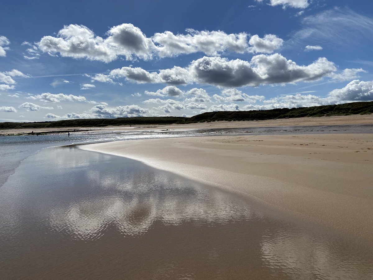 kitten71xx's tweet photo. #embletonsands #beach #clouds #NorthSea https://t.co/wRQzddxiTN