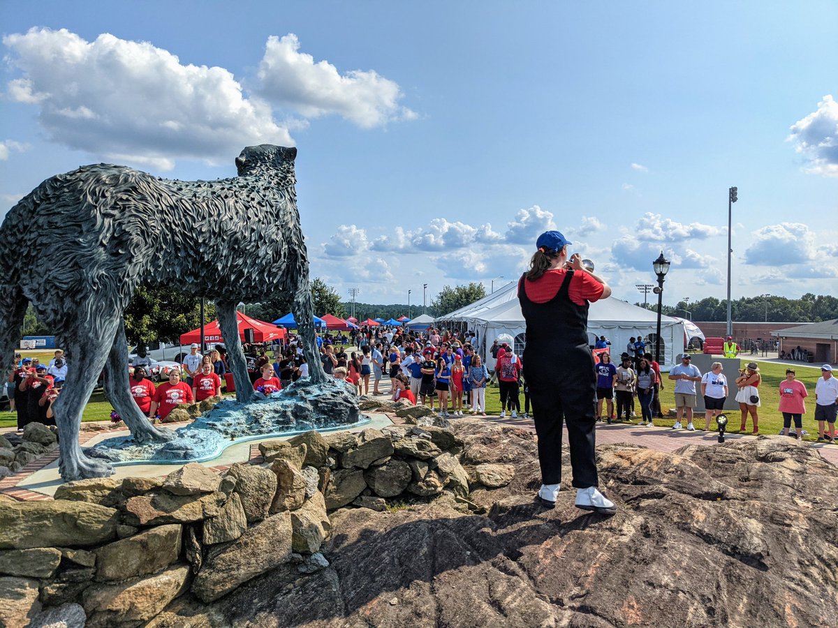 WestGeorgiaBand's tweet photo. We're back. #gameday #wolfwalk #goWest #goWolves #goBand https://t.co/5xdvWyvxPB