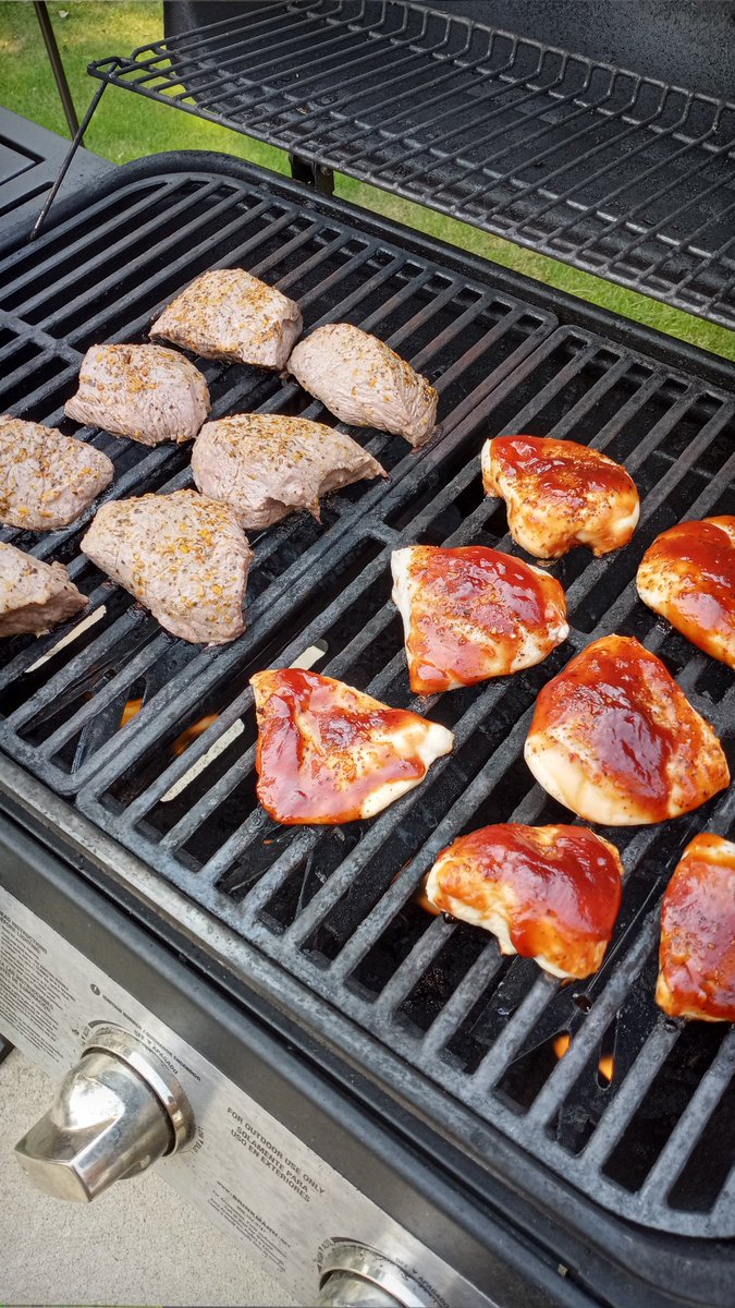 When you have to work Sunday morning, and will miss NFL kickoff, might as well grill that comfort good now, so when I get home, catch the 3pm games, kick back and relax.