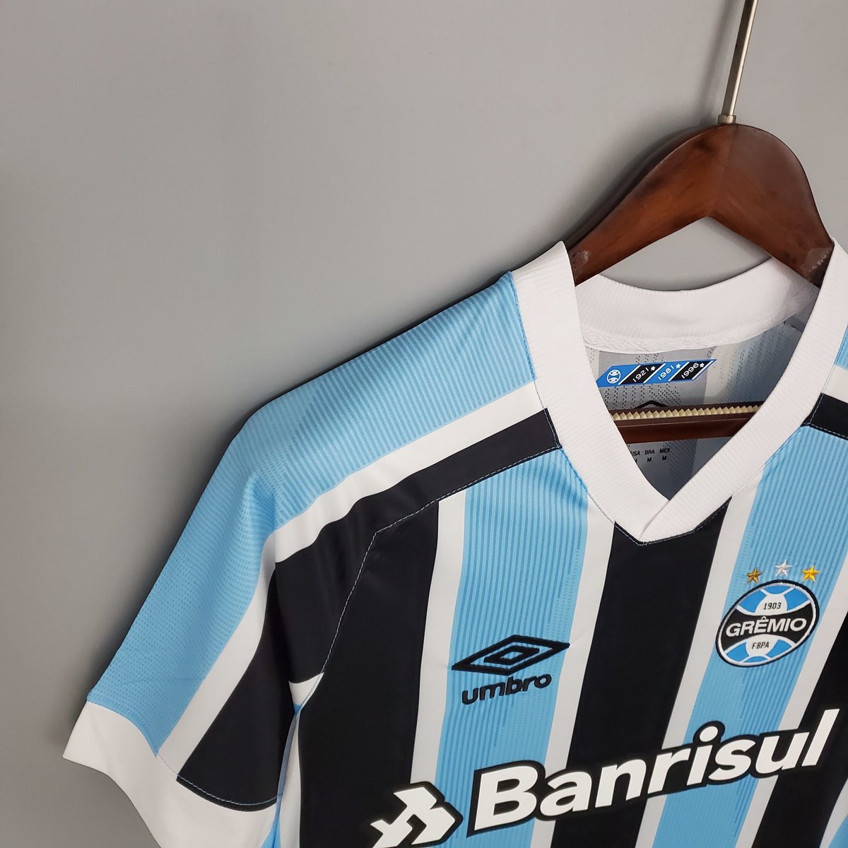 OutletFirst's tweet image. GRÊMIO 21/22 l HOME🔥

💰 Valor:
Personalizada • R$ 149,90
Lisa • R$ 119,90

👕 Tamanho:
• P ao GGG

ADQUIRA A SUA PELO NOSSO WHATSAPP, LINK NA BIO 🔥

#nike #adidas #futebol #tenis #camisa #camisadetime #ucl #champions #novidades #goiânia