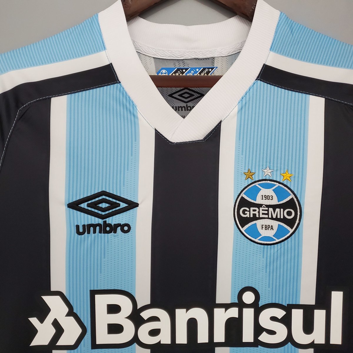 OutletFirst's tweet image. GRÊMIO 21/22 l HOME🔥

💰 Valor:
Personalizada • R$ 149,90
Lisa • R$ 119,90

👕 Tamanho:
• P ao GGG

ADQUIRA A SUA PELO NOSSO WHATSAPP, LINK NA BIO 🔥

#nike #adidas #futebol #tenis #camisa #camisadetime #ucl #champions #novidades #goiânia