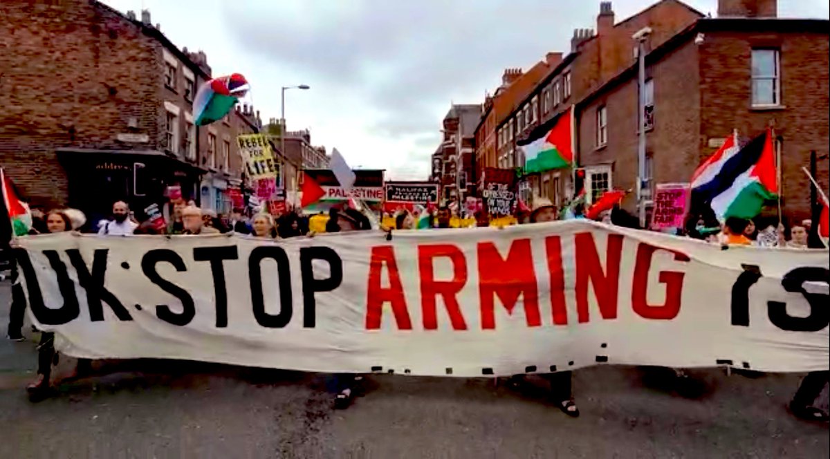 Great turnout from Oldham today in Liverpool.

#StopArmsFairLpool #ShutElbitDown
#ElbitOutOfOldham