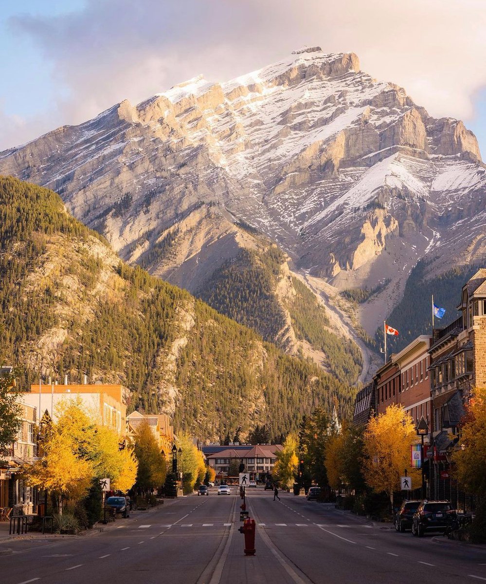 freshtracker's tweet image. On our Complete Canadian Rockies by Rail trip you'll start off your experience in the bustling hub of Vancouver BC and end your journey being whisked through the majestic Rockies.

ecs.page.link/bC9TN