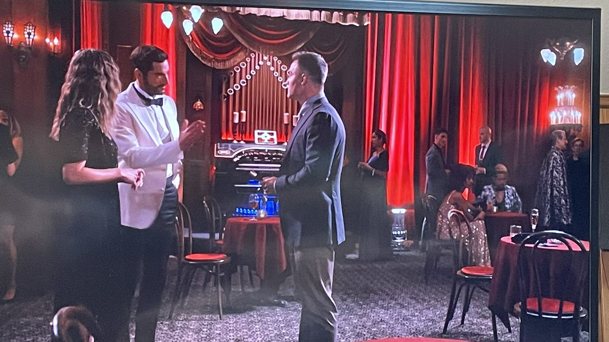 LucianThane's tweet photo. Started watching season 6 with one of my best friends! #LuciferFinalSeason #LuciferSeason6 #LuciferNetflix https://t.co/3JYGnJOSXP