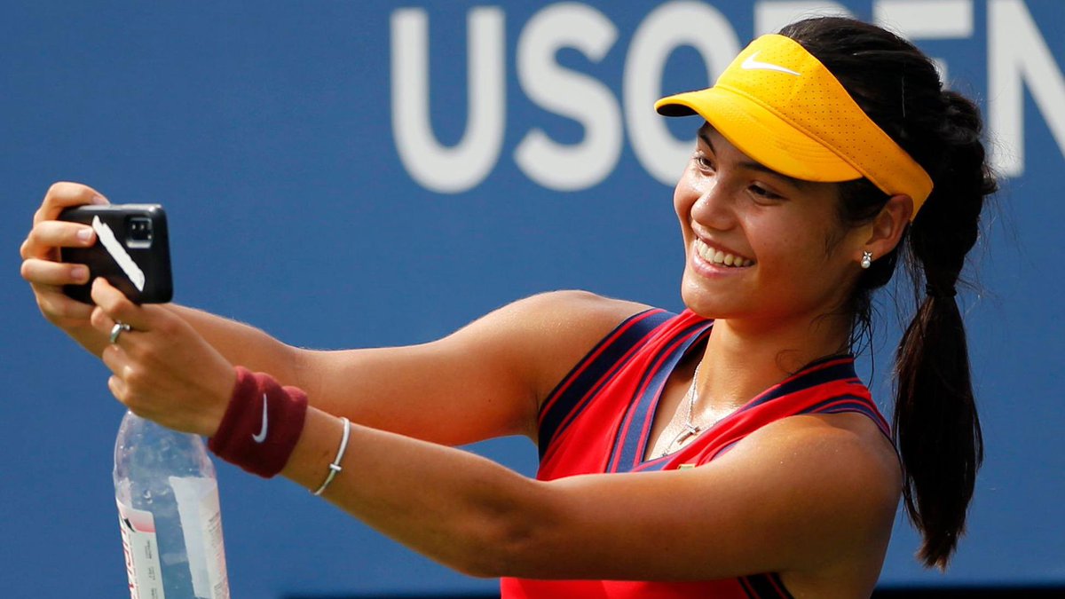 🏆 🇬🇧 🇬🇧 🇬🇧 #USOpen2021 <a href="/EmmaRaducanu/">Emma Raducanu</a>