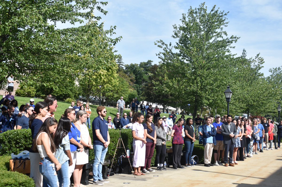 MSMU's tweet photo. Never forget. At the 20th remembrance prayer service of 9/11, Mount students, joined by their families, seminarians and staff prayed for our country and those who lost their lives in the terrorist attack. #alwaysremember #MountStrong https://t.co/pjEgrH5fBd