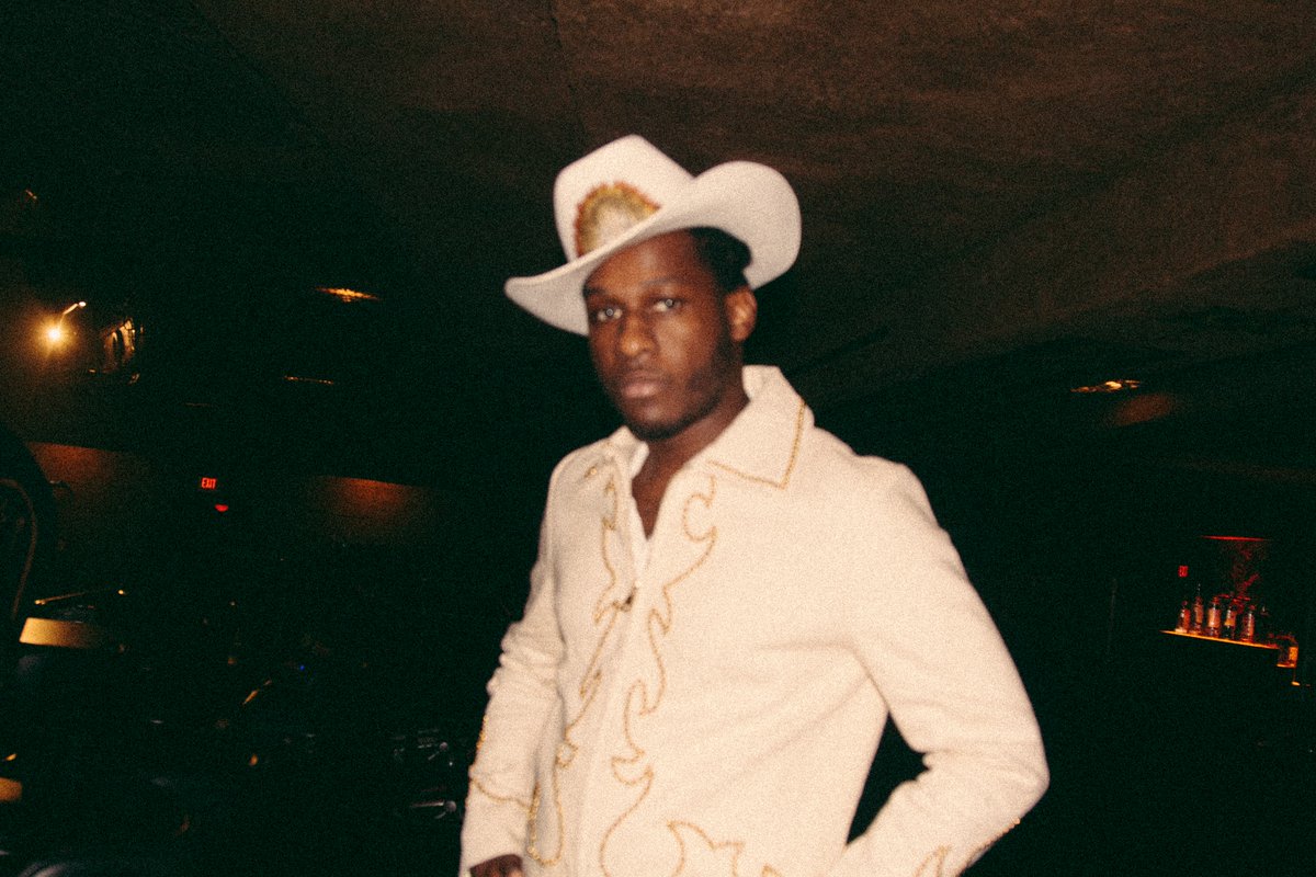 leonbridges's tweet photo. Dallas tonight and Austin tomorrow. Few tickets left, see y’all there 💎 https://t.co/bKEjWGxKoY https://t.co/JngGqUM6jT