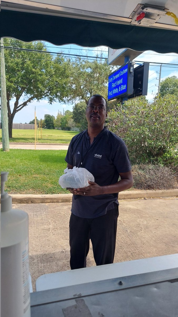 The Traveling Carrot Vegan Food Truck tweet media