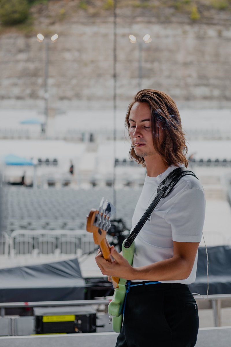GretaVanFleet's tweet photo. Pre-Show Preparation. https://t.co/Bef2lt2IKz