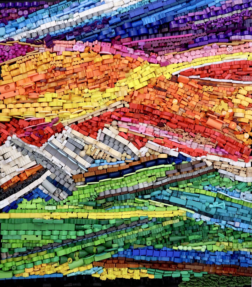My latest board game #mosaic, made only out of #boardgame components, is an abstract landscape. Enjoy!

#boardgameart #boardgames #tabletopgames #art