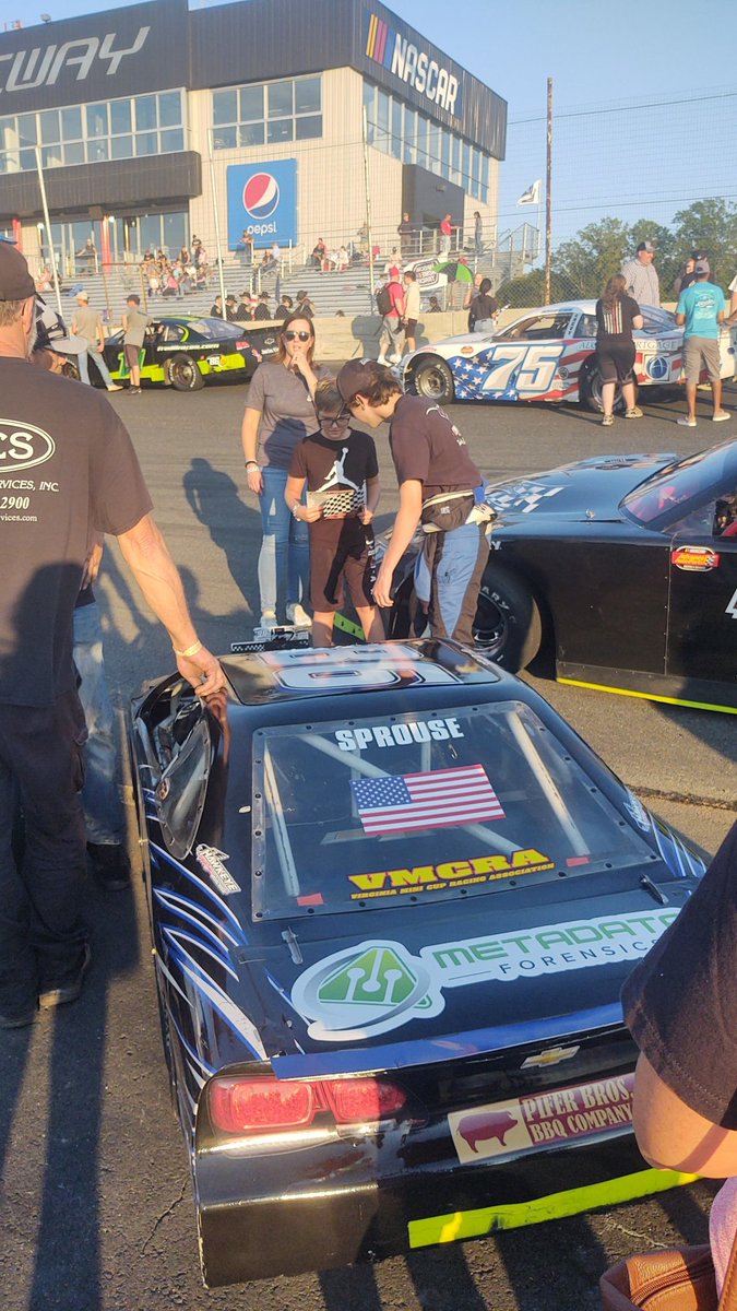 ZachSprouse86's tweet photo. Fan Meet N Greet!  Come say Hi and grab a Kids Eat Free at Cowboy Jacks!
@cowboy_jacks 
@NSHSWolverines 
@DominionRaceway 
@rowdyenergy 
@Mechanix_Wear 
@zeroerrorracing 
#metadataforensics
@piferbrosbbq
#spaintire https://t.co/vtHMCZIvYt