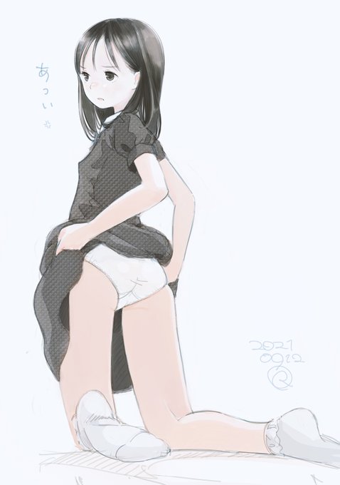 残暑厳しくてちょっと怒り気味ガール 