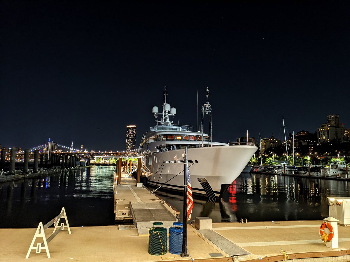 iamwaynegilbert's tweet image. #NightSight #NYC #ImageMix #Photowalk #Photography  @madebygoogle #Pixel4a5g #TeamPixel