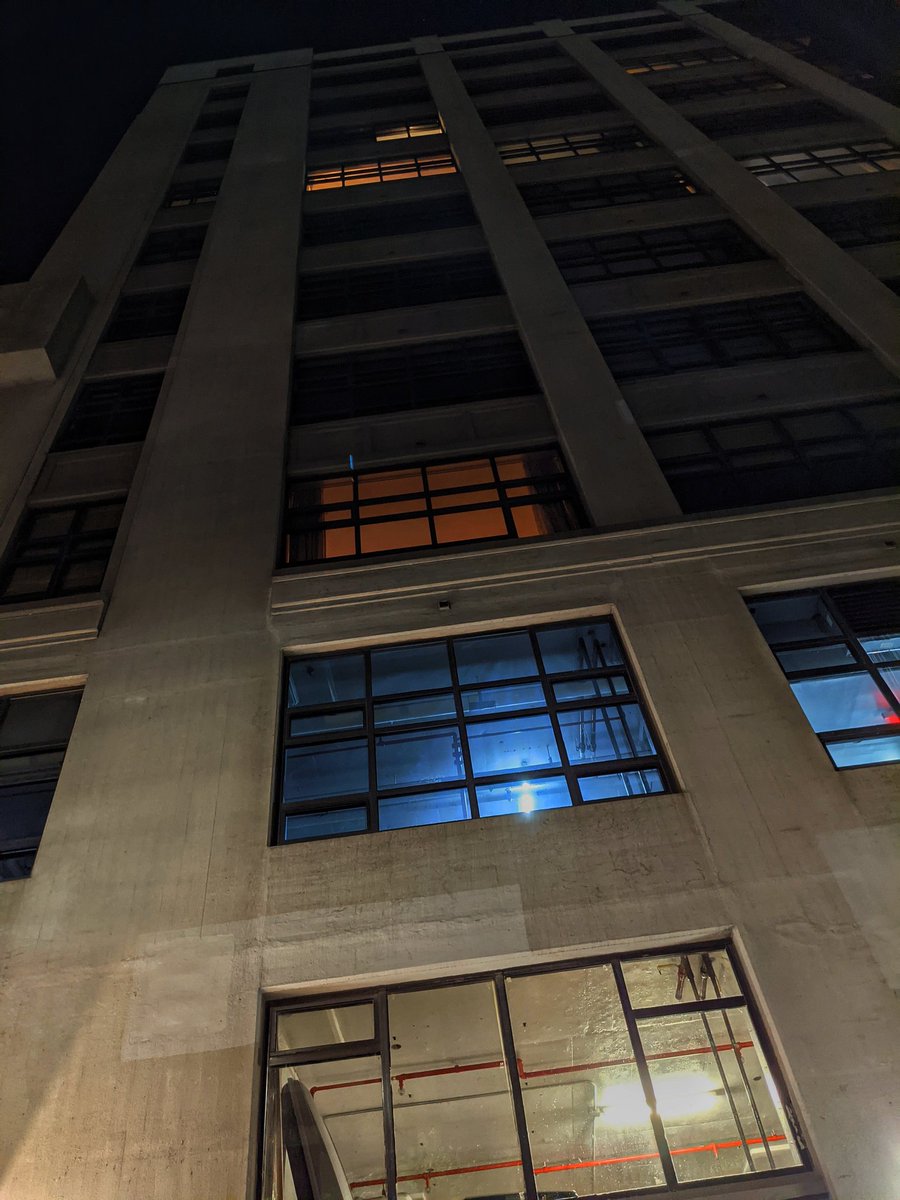 iamwaynegilbert's tweet image. #NightSight #NYC #ImageMix #Photowalk #Photography  @madebygoogle #Pixel4a5g #TeamPixel