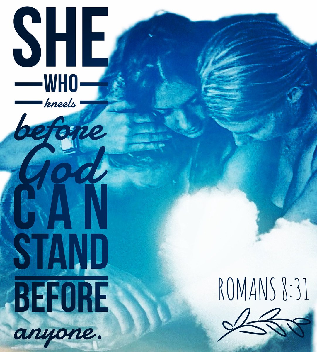 ArmorUpRecovery's tweet photo. A #beautiful moment captured during #prayer at our weekly #Bible study at #Victory House.! (A #faith-based #recovery home for #women). #sobriety #God #changelives 💙💙💙 https://t.co/CJWYFgMCba