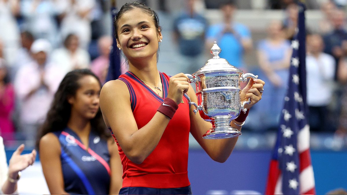 Suf0327's tweet photo. 🏆 
#EmmaRaducanu #USOpenFinal #USOpen https://t.co/hLPZqrAK25