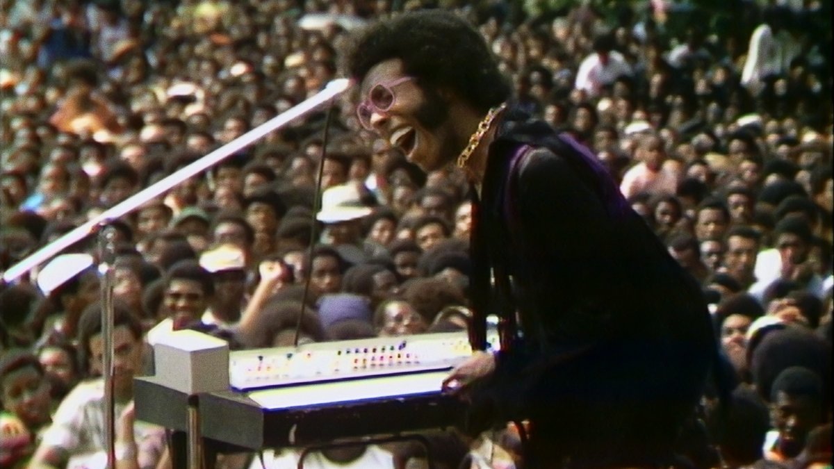 giffmx's tweet photo. ¿Eres fan de la música y el cine? 🎥
Disfruta de @summerofsoul de @questlove  que arroja luz sobre la importancia de la historia para nuestro bienestar espiritual y es un testimonio del poder curativo de la música
https://t.co/StWAAO98b2 https://t.co/sOGmdJl62g