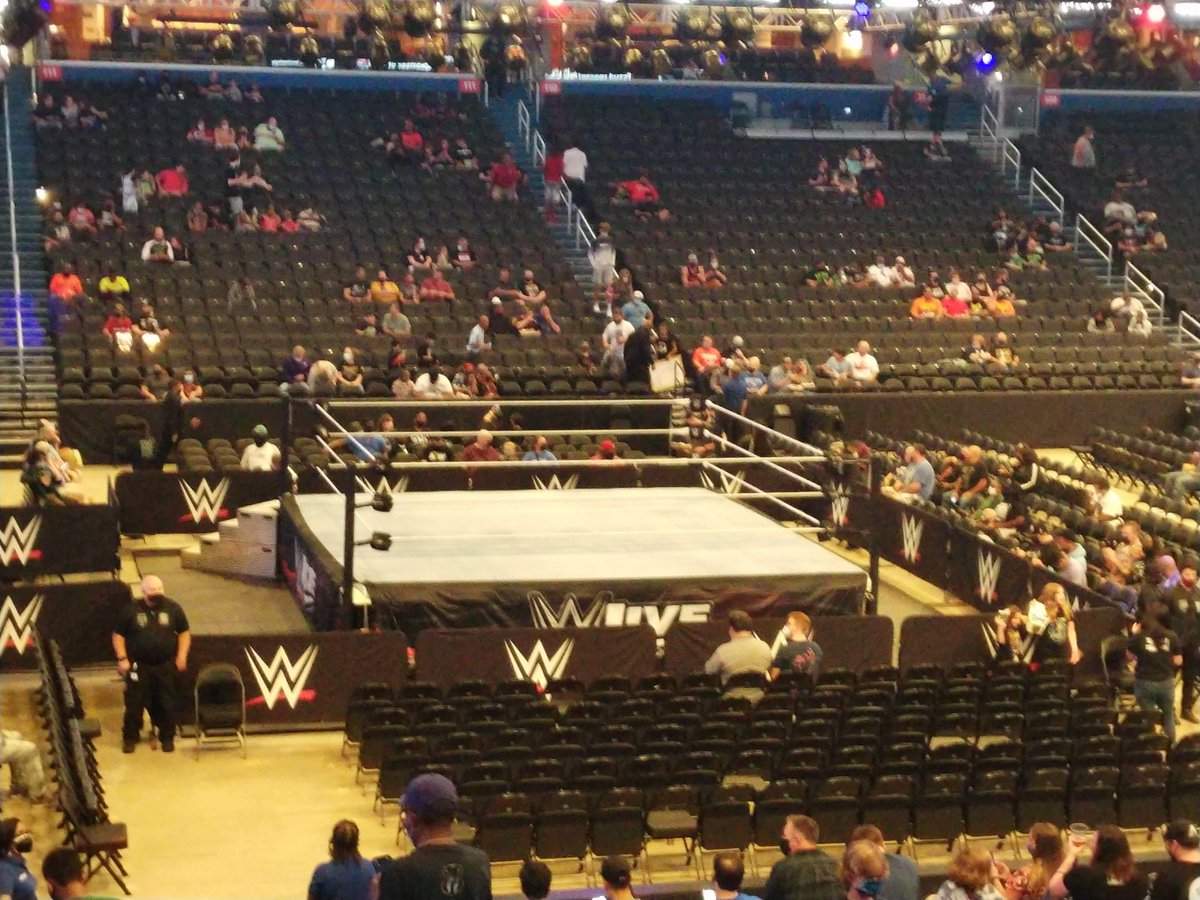 MrsTWTakes's tweet photo. We in. Here. !! #WWEDC #idonttweet @TWTakesPodcast https://t.co/bAtSnLvhyZ