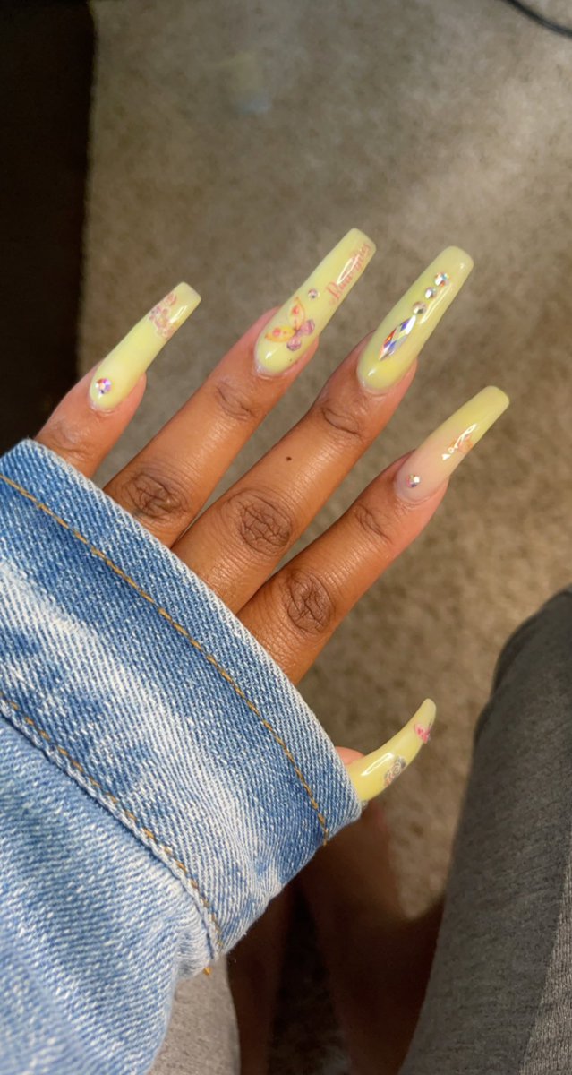 Daddy_Raee's tweet photo. I’m looking for consistent clients in the DMV area I’m a lash and nail tech here’s some of my work. Please retweet and share  #nudenails #longnails #xxlnails #dmvnails #mdnailtech #blacknailtech #dmvlashes #dmvlashtech #mdlashes #mdlashtech #dcnailtech #dclashtech https://t.co/PgxPbEDZk0