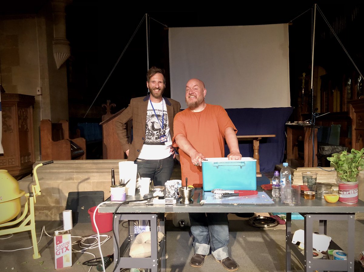 dezzahd's tweet photo. Had such a great night @Ketteringarts with Instagram celeb @georgeegg π
A lovelier fellow you are unlikely to meet! #Kettering #SnackHacker https://t.co/DNDN1EivfY