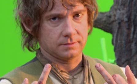 myelessar's tweet photo. here’s a thread of bilbo baggins flipping you off <3 https://t.co/82Aaa8KSar