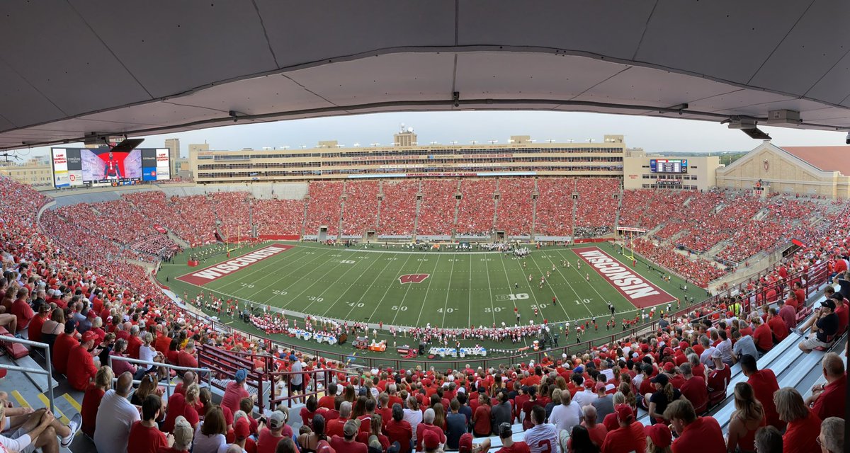 boverholt1's tweet photo. #BeatWisconsin Watch us right now on @FS1 ! https://t.co/ulCXksR5Cz