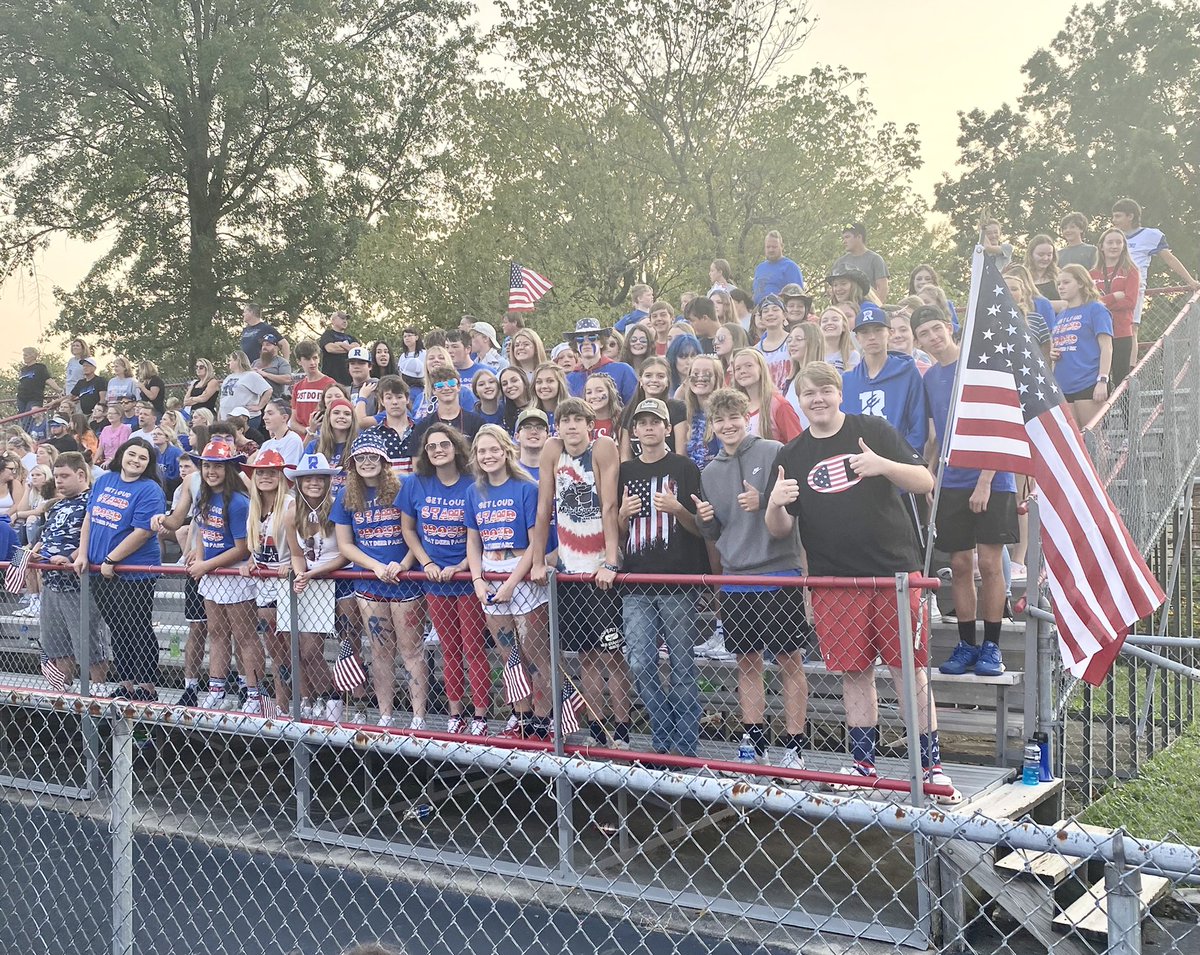 reading_cheer's tweet photo. Our @RHS_Blue_Crew_ is THE BEST! https://t.co/u4IqDjbikj