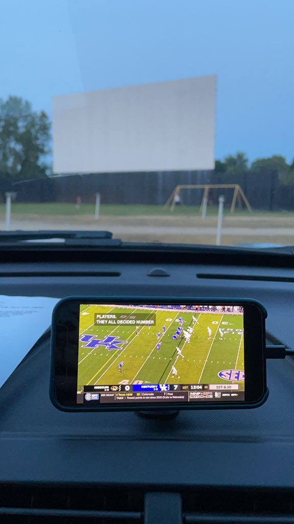 cack87's tweet photo. Waiting to see my first drive in movie. But, until then…GO CATS! https://t.co/foO98dRRMu