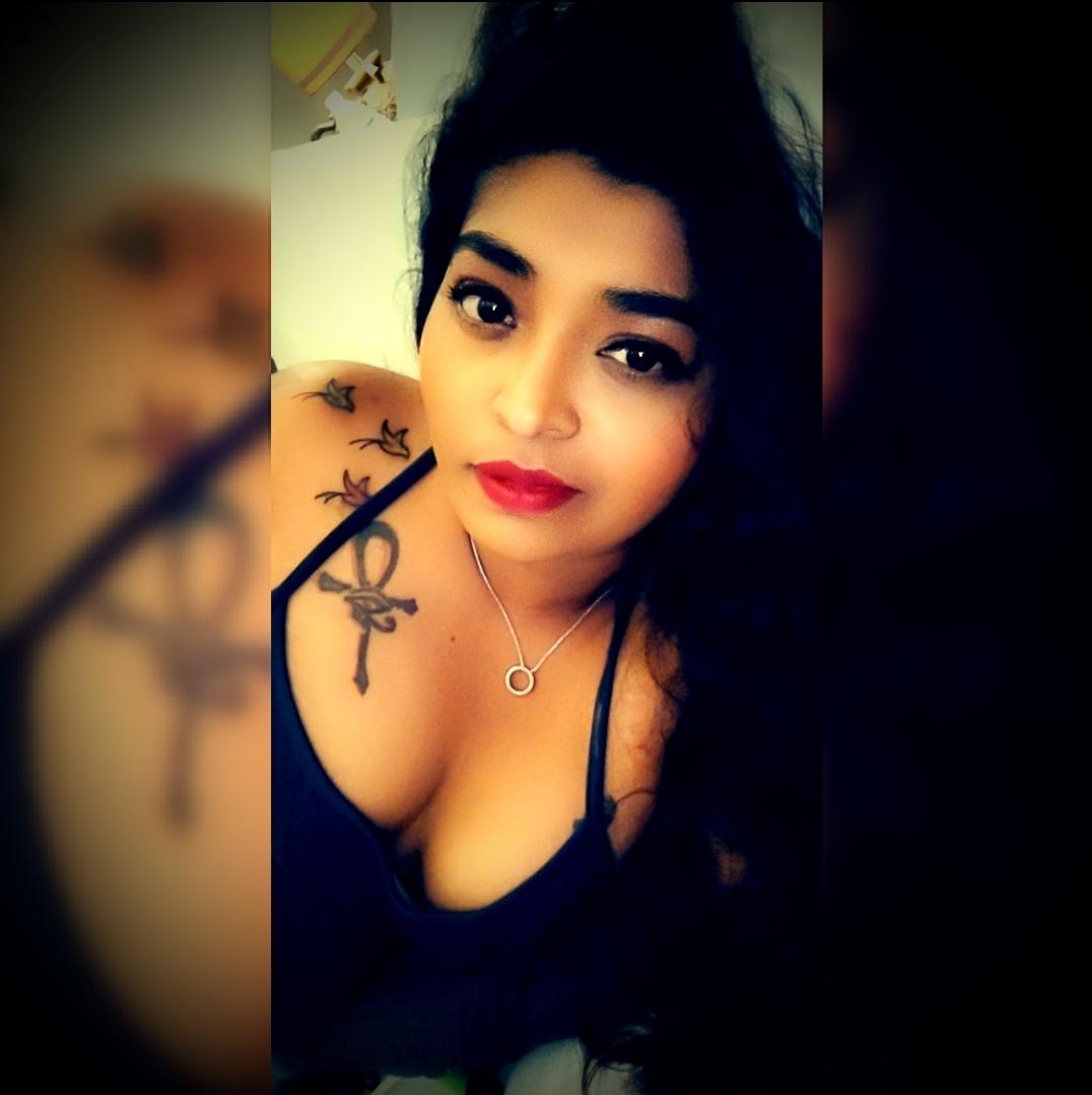 Just_Vixenn's tweet photo. πΆ Spicy Hour!!
#LDN #SpicyHour #IYKYK
#NewProfilePic #DogeBella #AstroBella #xMBella https://t.co/V13rJ9EjR8