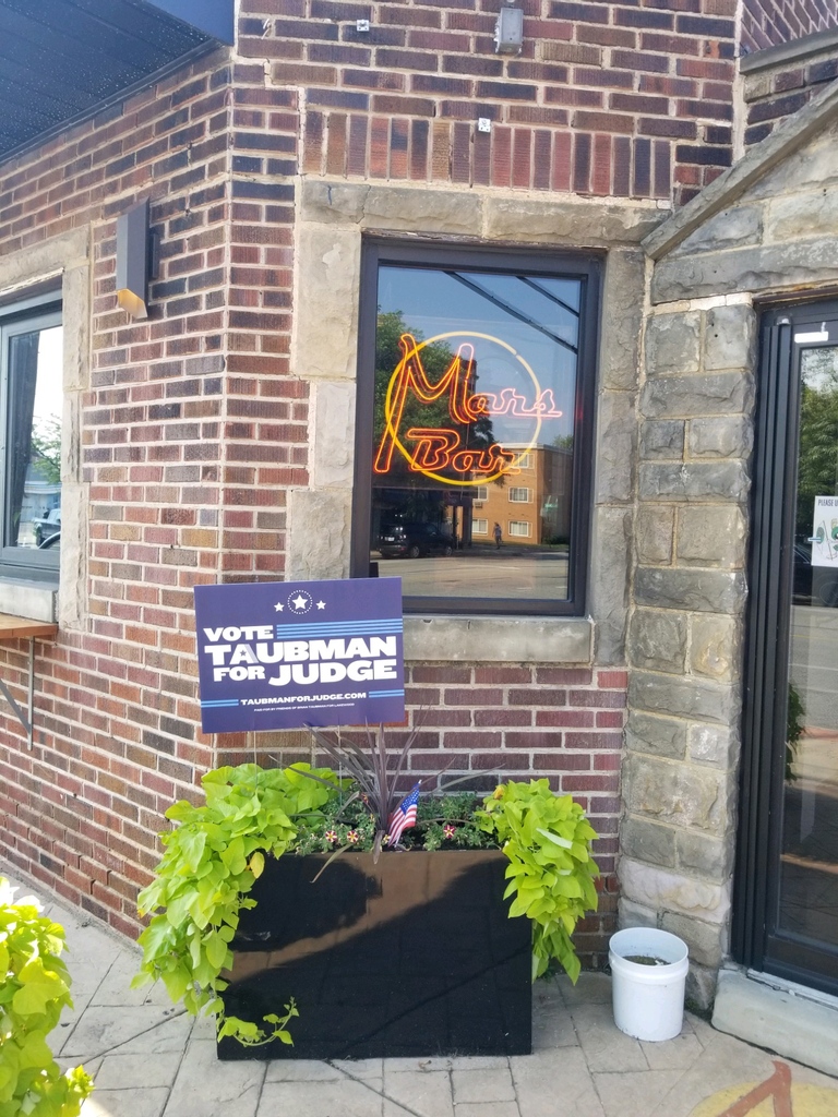 Thank you to another fine #Lakewood establishment — Mars Bar &amp; Café at 15314 Madison Ave — for their support! #TaubmanForJudge #TaubmanForLakewood