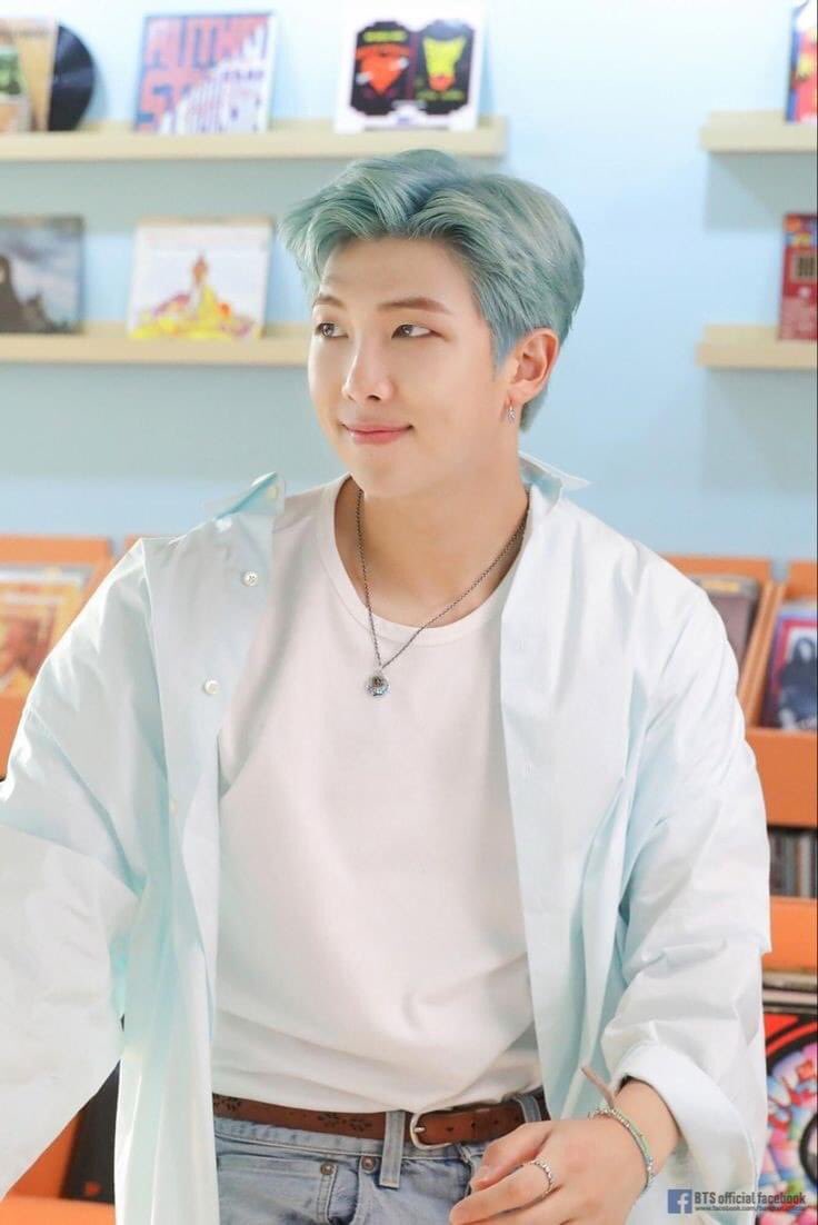 Luli63226960's tweet photo. Happy Birthday RM!!!!!

#/OurHealingPebbleRM

#/WeLiveSoWeLoveNamu

#/aRMysEternaLove

#/RMiracleDay

#/OurBeginningAndEndRM

#/HappyBirthdayNamjoon

#/NamjooningDay

#/OurGalaxyNamjoon

#/WeGotJoonieVerse https://t.co/468KowfmVc