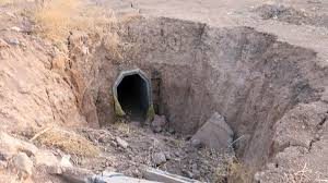 SVErguven's tweet photo. @USEmbassyTurkey @TSKGnkur State Sponsored Terrorism..
U.S @OIRSpox backed PKK/YPG terrorists dig tunnels, a tactic it copied from the Daesh terror group to launch terrorist attacks on Turkish troops.
@TSKGnkur #DefeatSDF #DefeatYPG #DefeatPKK https://t.co/Ryxb6IRdY4