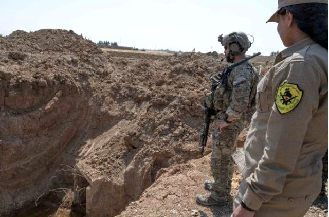 SVErguven's tweet photo. @USEmbassyTurkey @TSKGnkur State Sponsored Terrorism..
U.S @OIRSpox backed PKK/YPG terrorists dig tunnels, a tactic it copied from the Daesh terror group to launch terrorist attacks on Turkish troops.
@TSKGnkur #DefeatSDF #DefeatYPG #DefeatPKK https://t.co/Ryxb6IRdY4